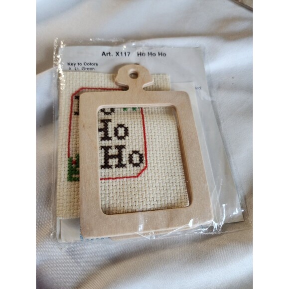 Lot of 3 Vintage NMI Stitch 'N Hang Cross Stitch Ornament Kits NOS Made In USA - Picture 10 of 11